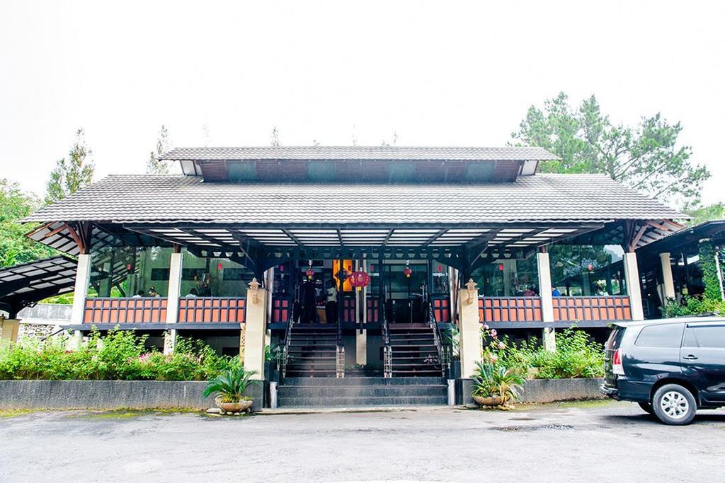 Taman Simalem Resort Tongging Extérieur photo