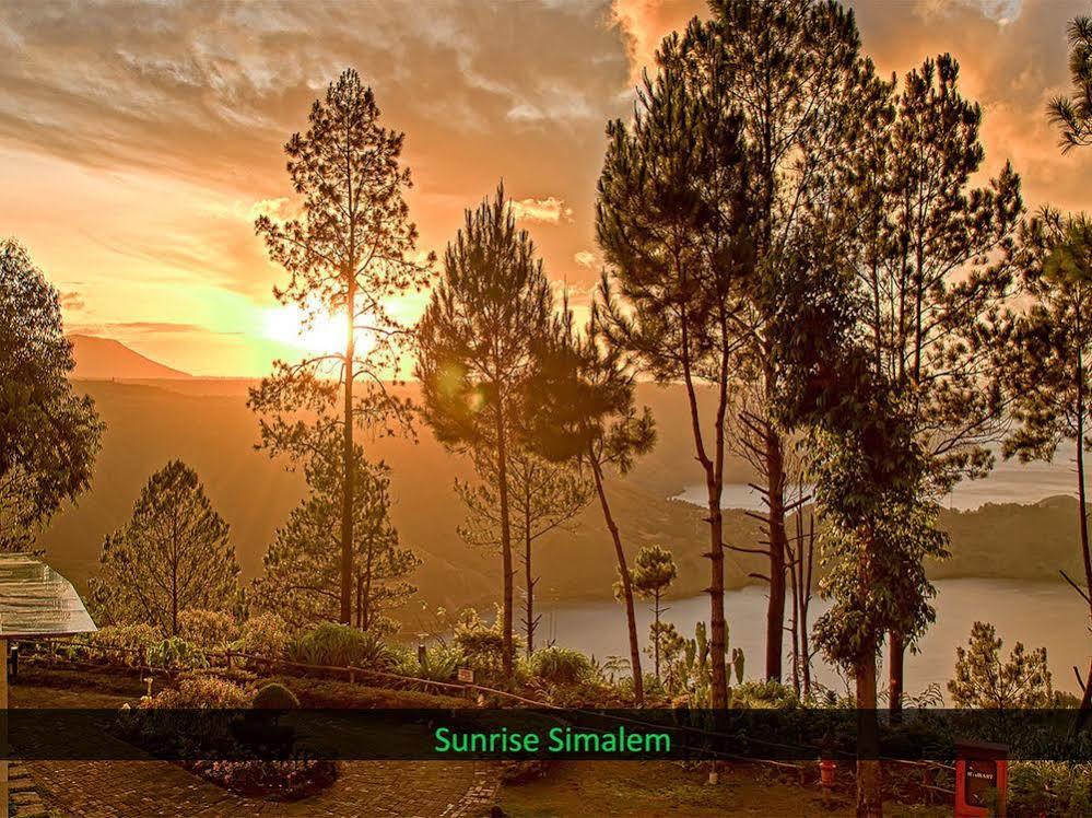Taman Simalem Resort Tongging Extérieur photo