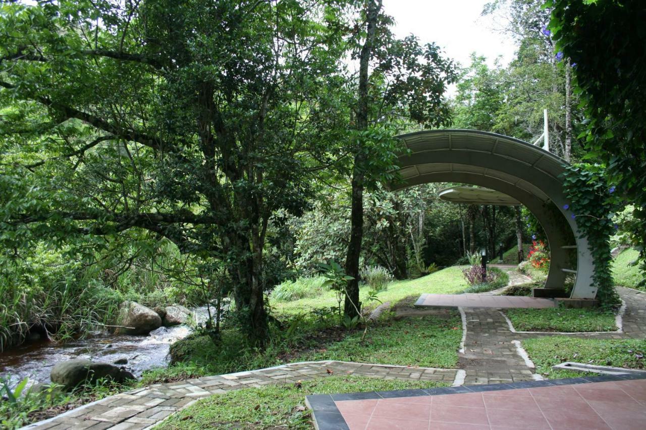 Taman Simalem Resort Tongging Extérieur photo